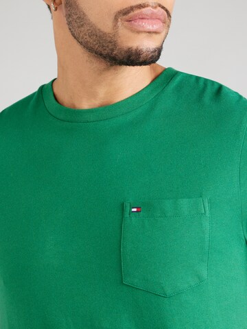 Maglietta 'Essential' di TOMMY HILFIGER in verde