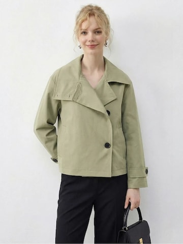 Bianco Lucci Between-Seasons Coat in Green