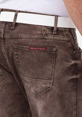 CIPO & BAXX Regular Jeans in Brown