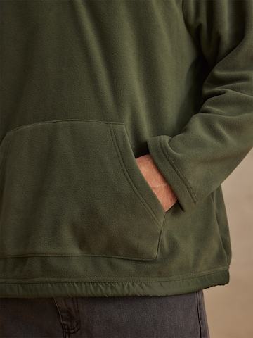 DAN FOX APPAREL Fleece Jacket 'Semih' in Green