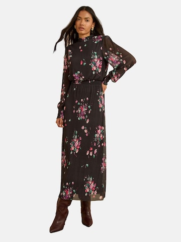 Rochie de la love & roses pe negru: față