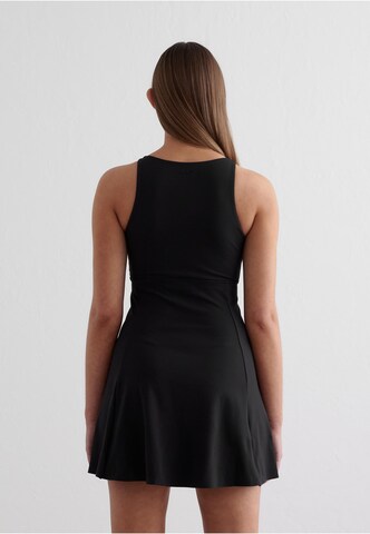 Aim'n Sportkleid 'Sense' in Schwarz