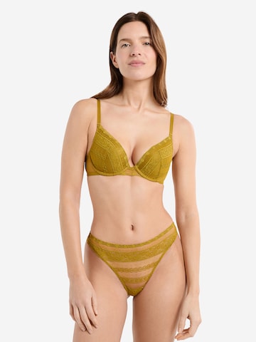 String 'Exception' di ETAM in giallo