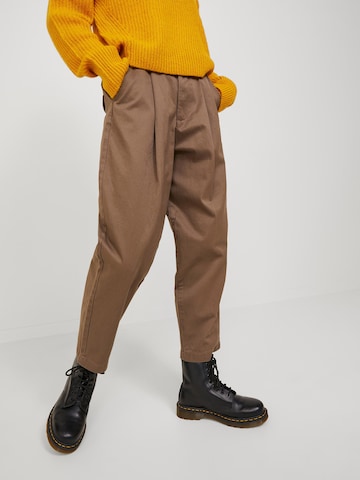 JJXX Loose fit Pleat-Front Pants 'Zoe' in Brown
