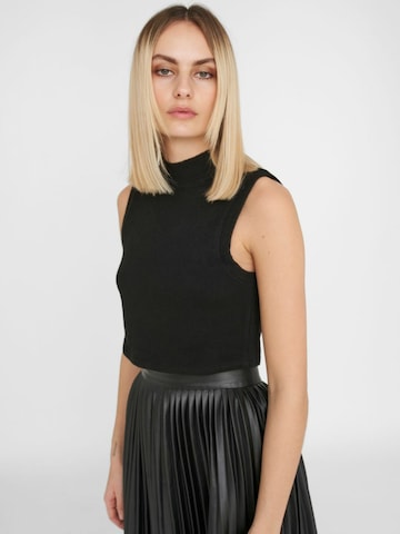 Noisy may Knitted Top in Black: front
