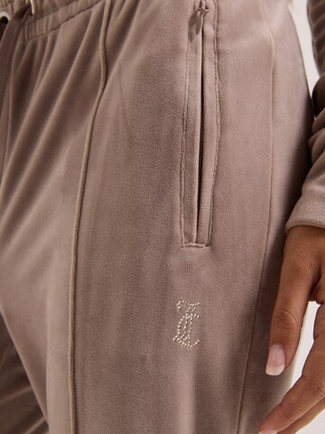 regular Pantaloni sportivi di Juicy Couture in grigio