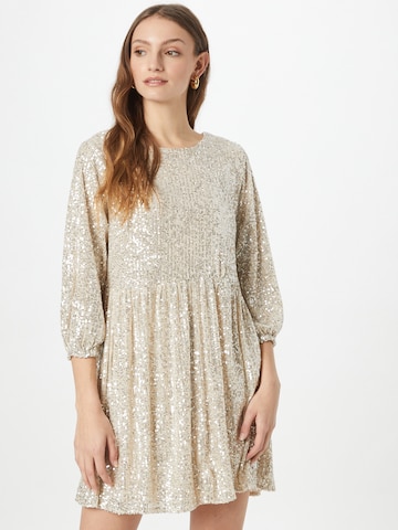 In The Style - Vestido 'JAC JOSSA' en plata: frente