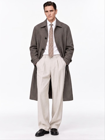 ALLTHEMEN Winter Coat 'Weitblick' in Grey: front