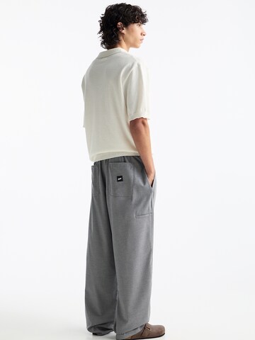 Loosefit Pantaloni di Pull&Bear in grigio