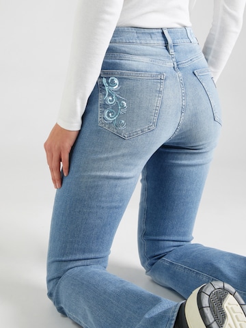 GUESS Flared Jeans i blå