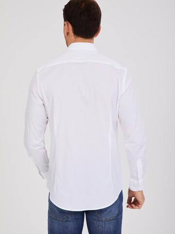 7Camicie - Ajuste estrecho Camisa de negocios 'Firenze Oxford Man Shirt White' en blanco