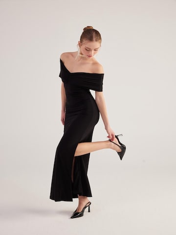 HOLLY LOLLY Evening dress in Black