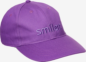 smiler. Beanie in Purple: front