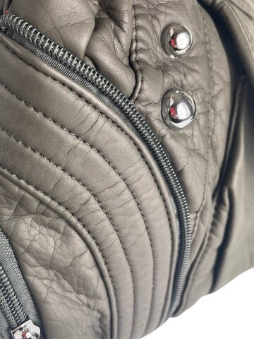 Kumixi Handtasche in Grau