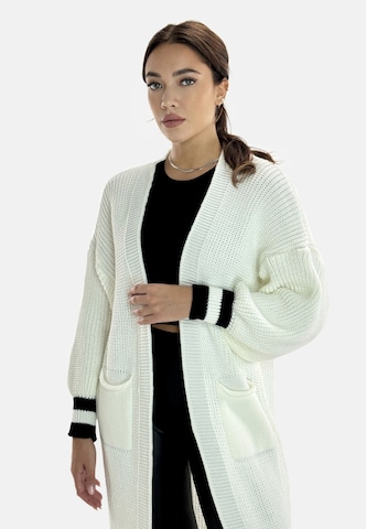 Cappotto in maglia di Elara in bianco