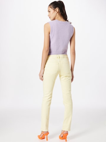 Coupe slim Pantalon DIESEL en jaune