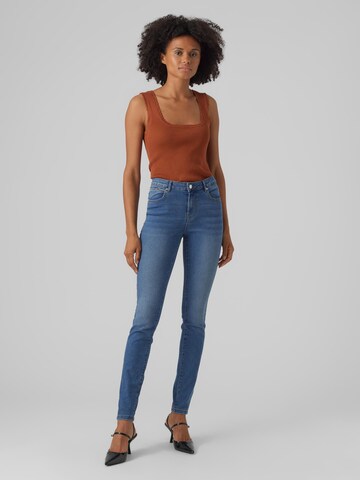 VERO MODA - Slimfit Vaquero 'June' en azul