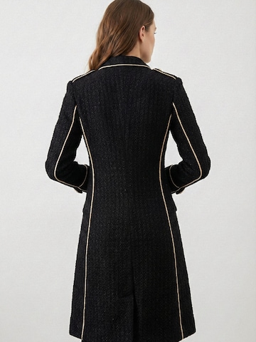 Cappotto invernale 'Double Breasted Military Coat With Contrast Buttons' di AVENUE N°29 in nero