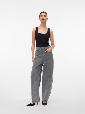 VERO MODA - Loosefit Vaquero 'BILLIE' en gris