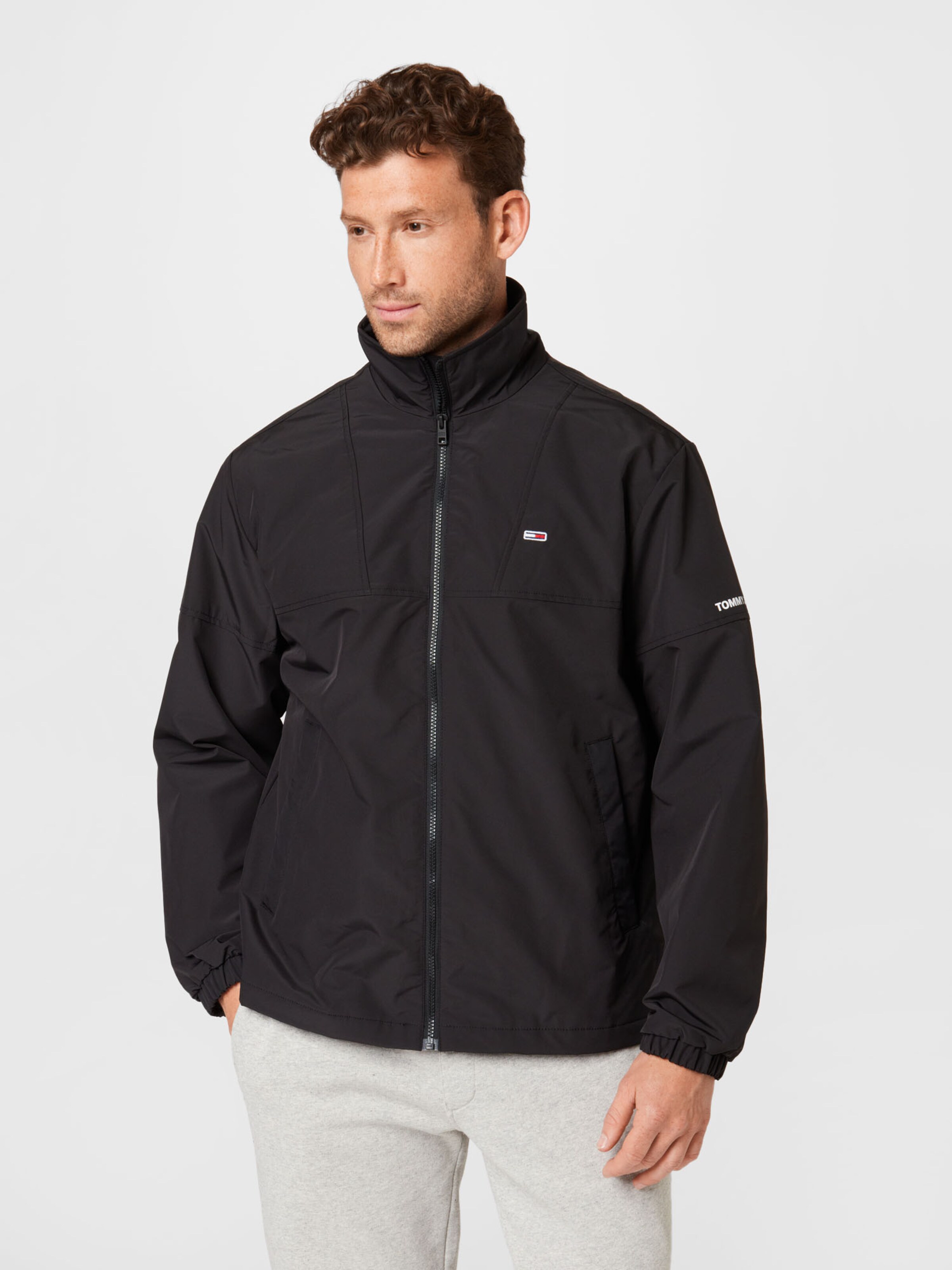 Männer Jacken Tommy Jeans Jacke in Schwarz - UI63481 Männer Jacken Tommy Jeans Jacke in Schwarz - UI63481