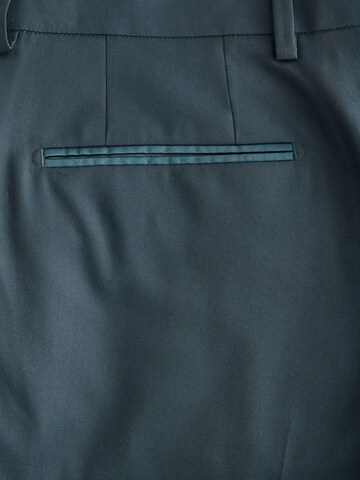 Next Slimfit Hose in Grün
