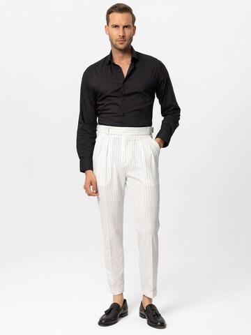 Regular Pantalon Antioch en blanc