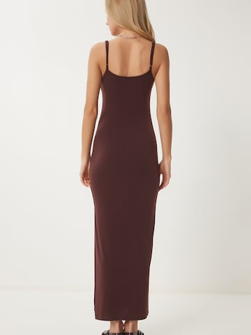 Happiness İstanbul Zomerjurk in Bruin