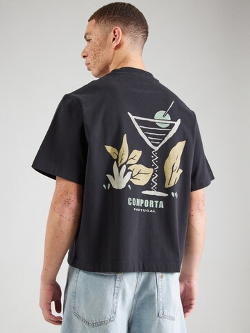 Abercrombie & Fitch Футболка 'NAIVE HAND' в Черный: спереди