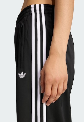 ADIDAS ORIGINALS Loosefit Hose 'Firebird' in Schwarz