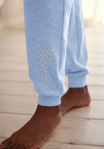 Effilé Pantalon de pyjama BENCH en bleu