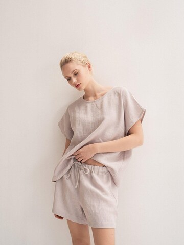 AmourLinen Pyjama 'Cloud Nine' in Beige: voorkant