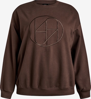 ZizziSweater majica 'Mrikke' - smeđa boja: prednji dio