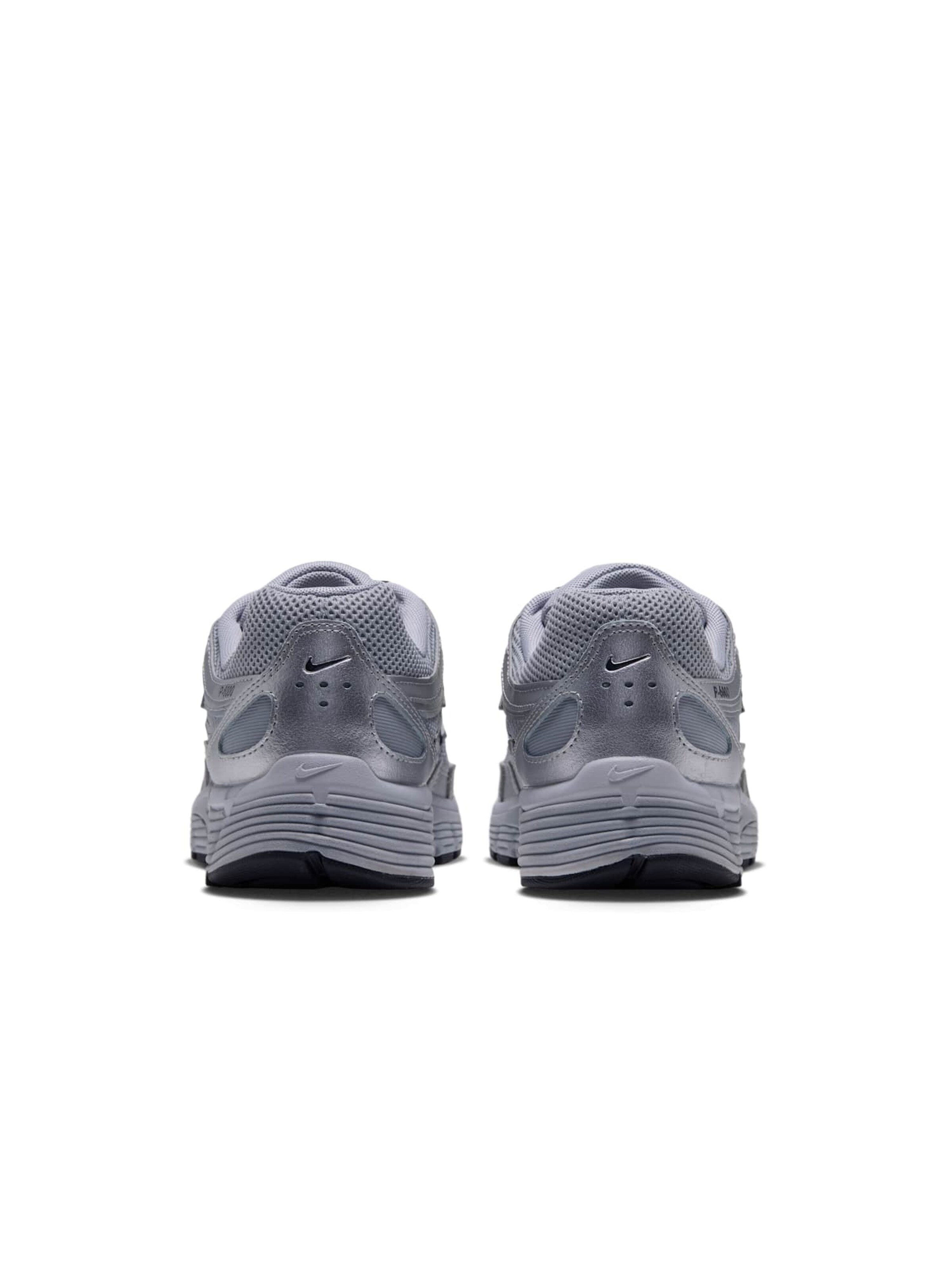 NIKE Športové šnurovacie topánky 'P-6000' - Sivá