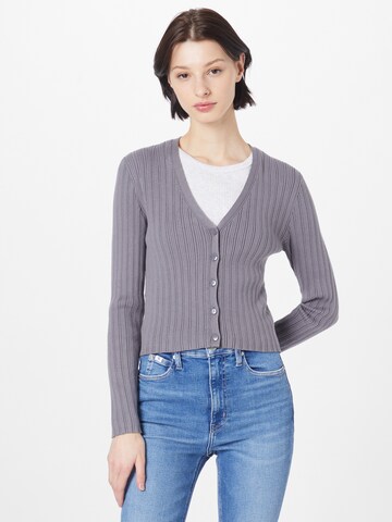 Calvin Klein Jeans Strickjacke in Grau: Vorderseite