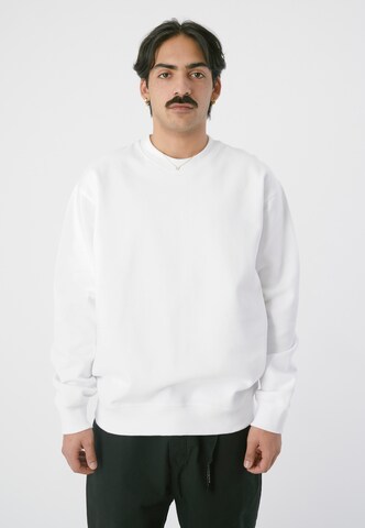 Cleptomanicx Sweater 'Break Free' in White: front