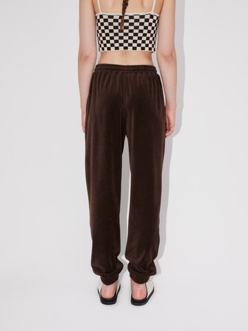 Loosefit Pantalon 'Tara' LeGer by Lena Gercke en marron