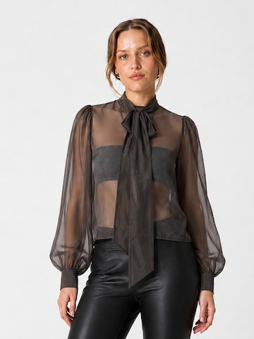 Maglietta ' Blouse ' di Coster Copenhagen in grigio: frontale