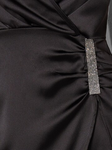 Bershka Koktejlové šaty – černá