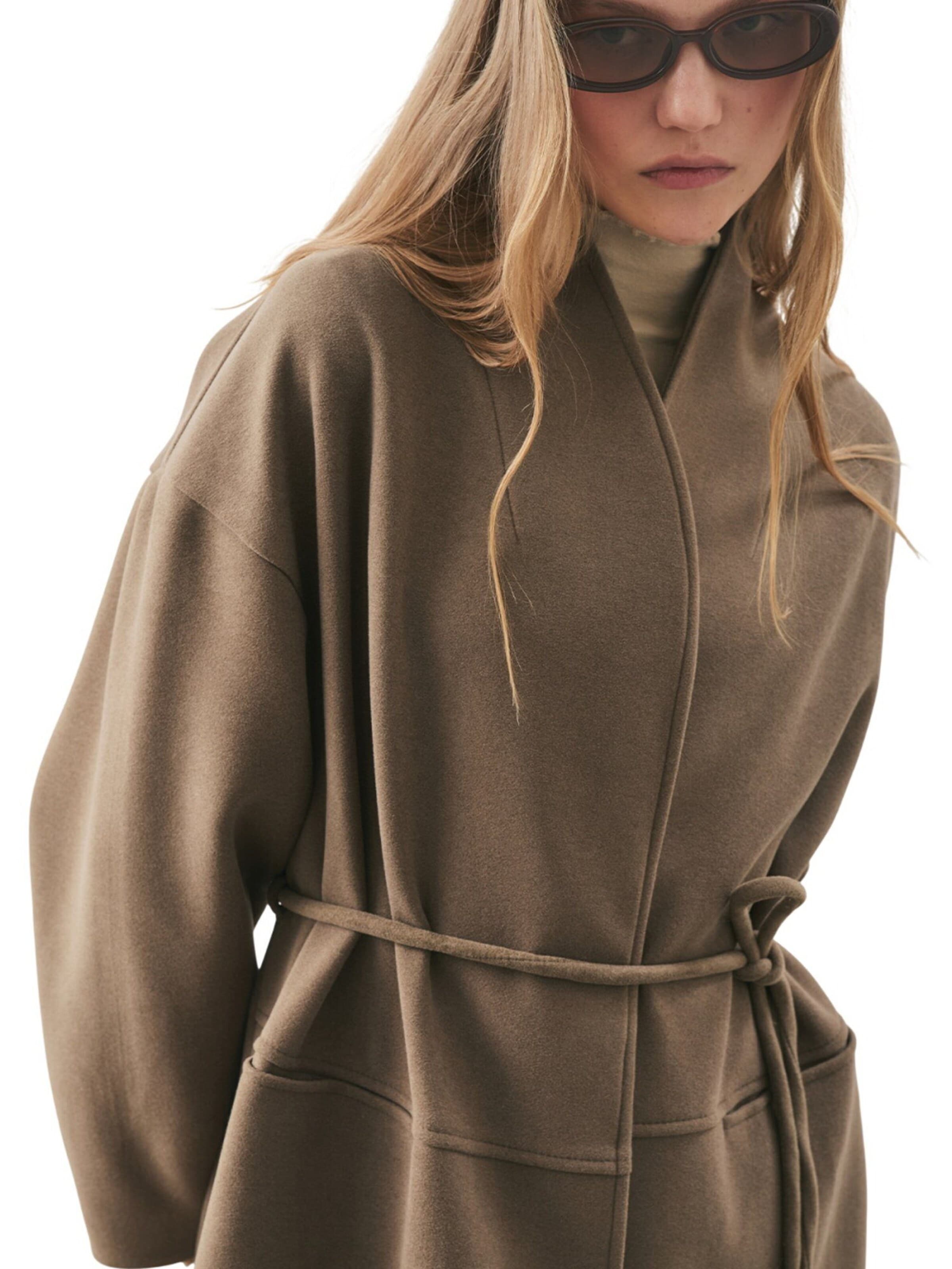 MANUKA Between-seasons coat in Green