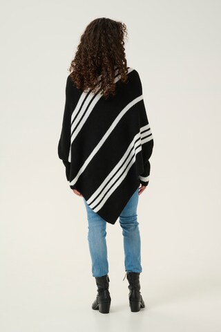 Cape 'Kuma' Cream en noir