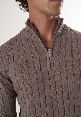 Felix Hardy Sweater in Brown