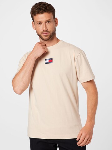 Tricou de la Tommy Jeans pe bej: față