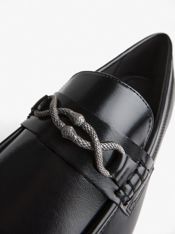 Bershka Slipper in Schwarz