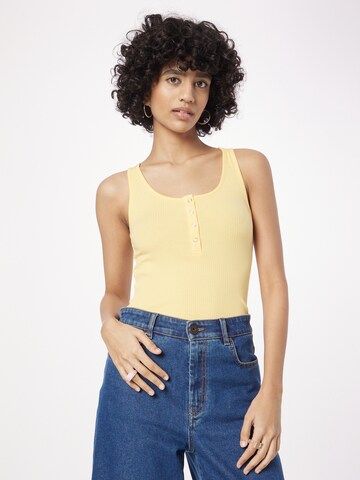 PIECES - Top 'Kitte' en amarillo: frente