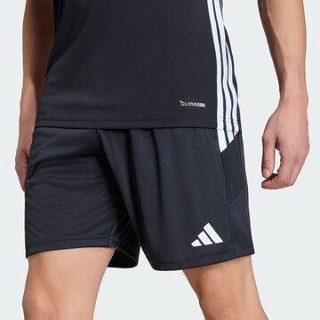 ADIDAS PERFORMANCE Regularen Športne hlače 'Tiro 26 Essentials' | črna barva