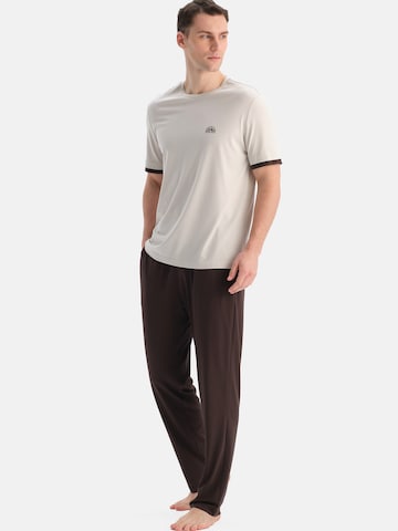 Dagi Pitkä pyjama värissä ruskea