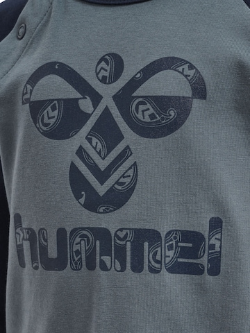 Hummel Shirt in Grau