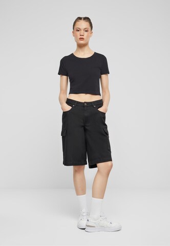 Urban Classics Loosefit Shorts in Schwarz