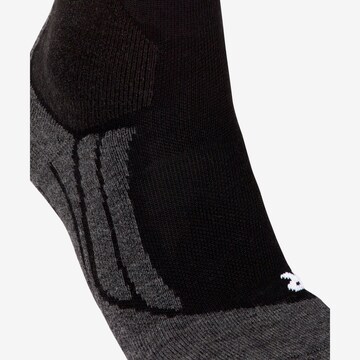 FALKE Sportsocken 'SK 2' in Schwarz