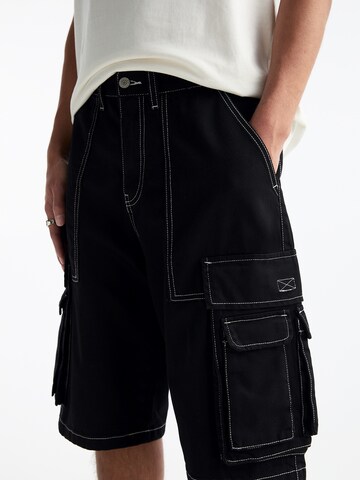 Pull&Bear Loose fit Cargo Jeans in Black